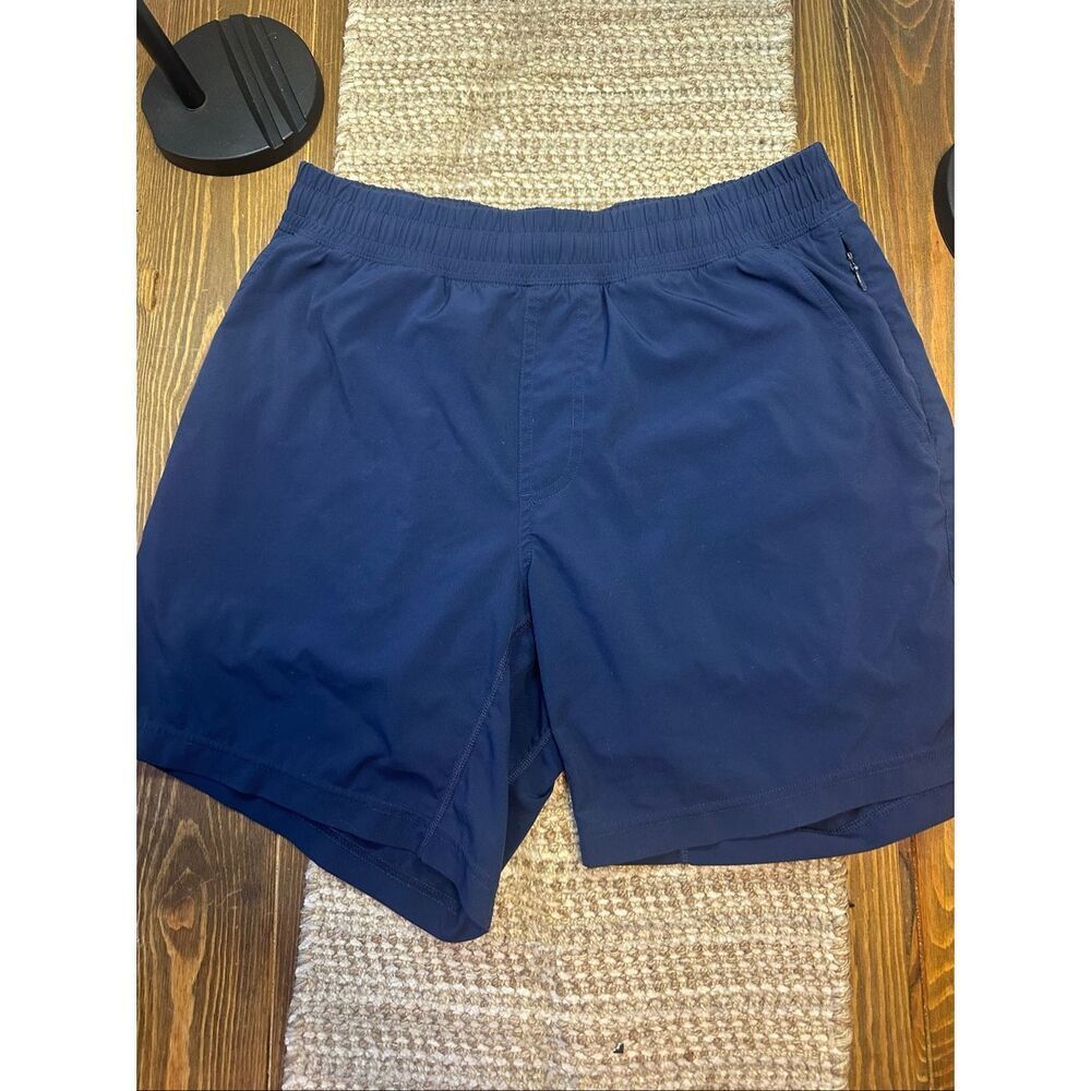 Rhone Board Shorts Swim Trunks Men Size medium  Blue lined